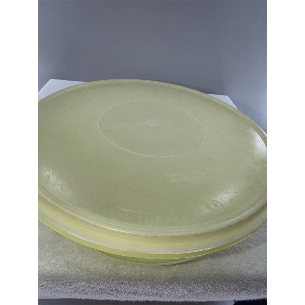 Vintage Tupperware #274 Yellow Round Storage Bowl w/Sheer Lid #224 Fix N Mix